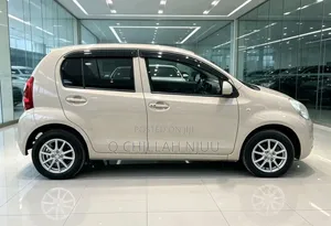 Toyota Passo 2012 Beige