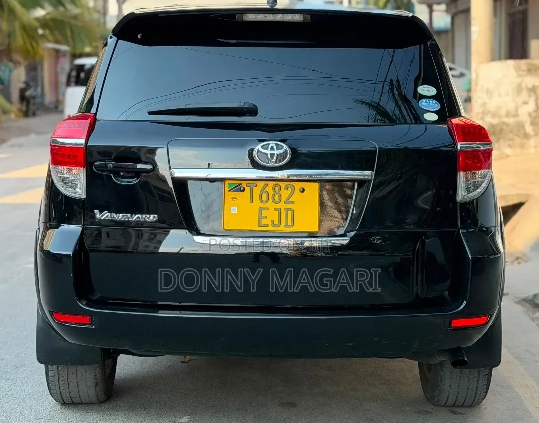 Toyota Vanguard 2010 Black