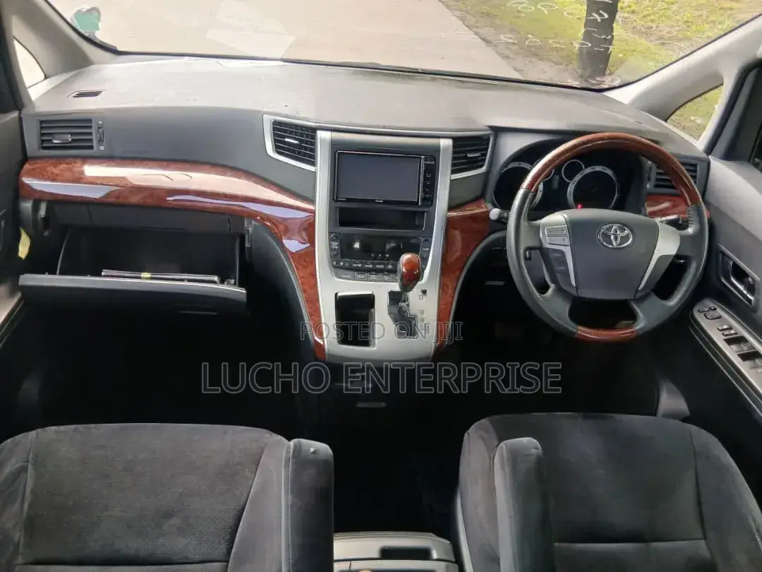 Toyota Vellfire 2010 Black