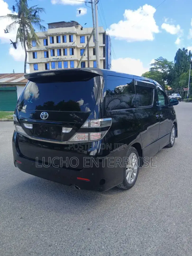 Toyota Vellfire 2010 Black