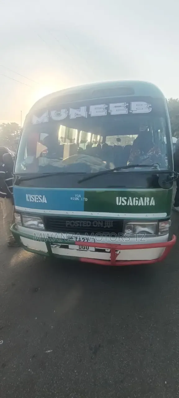 Toyota Coaster 2000 White