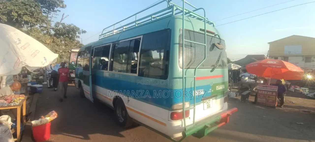 Toyota Coaster 2000 White