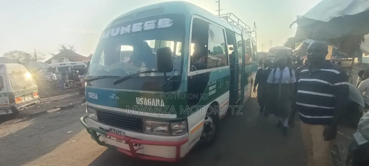 Toyota Coaster 2000 White