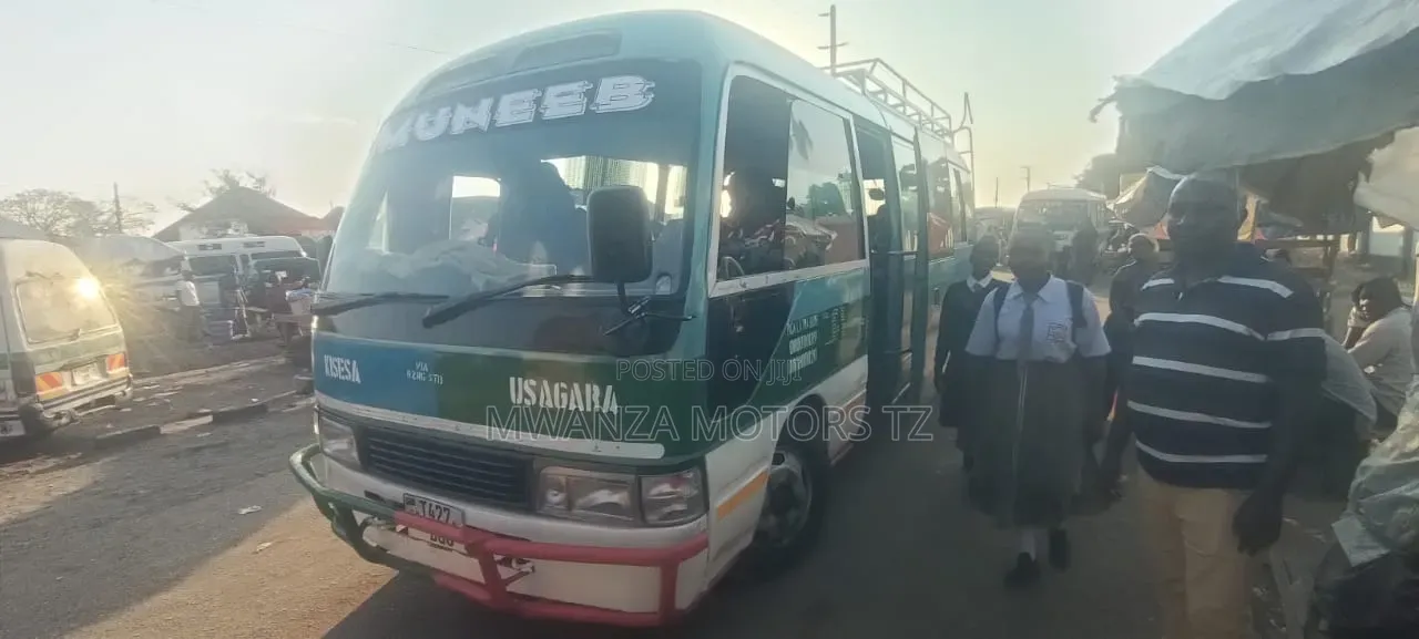 Toyota Coaster 2000 White