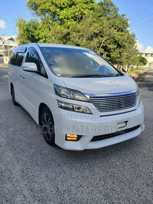 Toyota Vellfire 2010 White