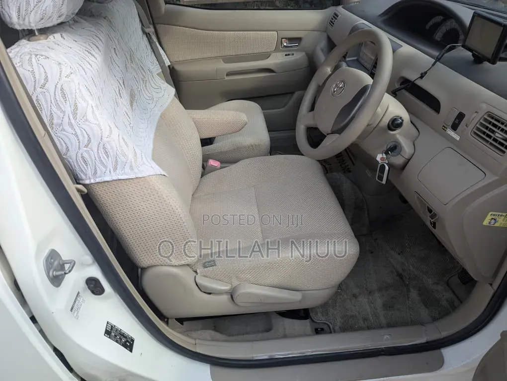 Toyota Raum 2008 White