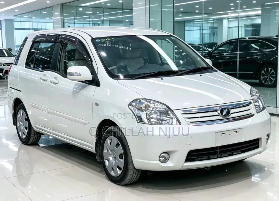 Toyota Raum 2008 White