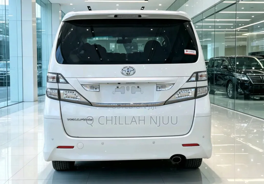 Toyota Alphard 2010 White