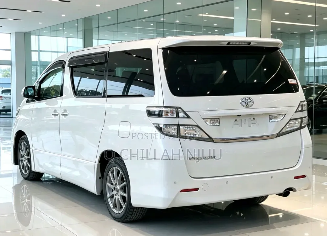 Toyota Alphard 2010 White