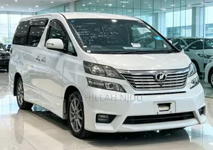 Toyota Alphard 2010 White