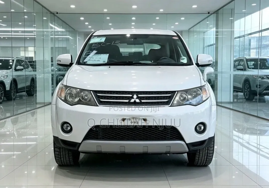 Mitsubishi Outlander 2010 White