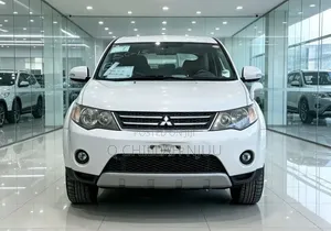 Mitsubishi Outlander 2010 White