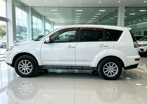 Mitsubishi Outlander 2010 White