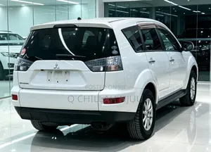 Mitsubishi Outlander 2010 White