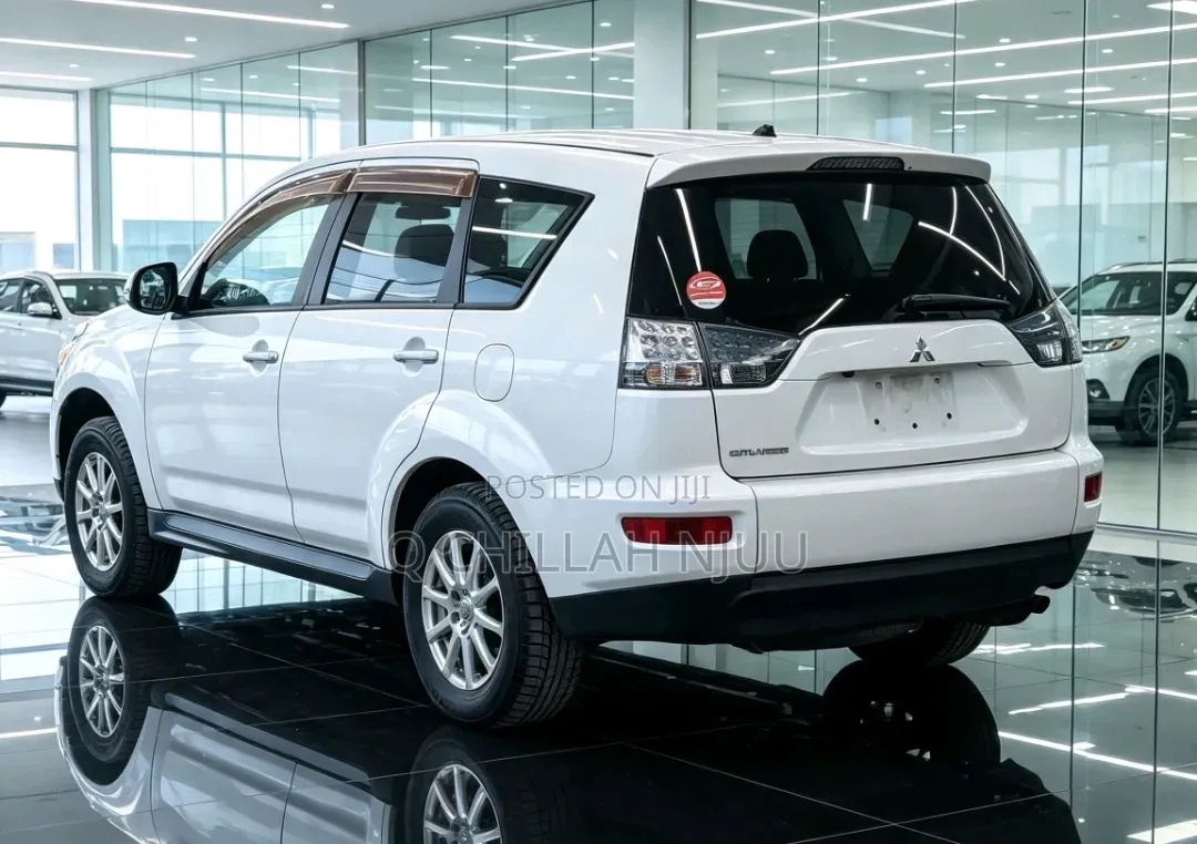Mitsubishi Outlander 2010 White