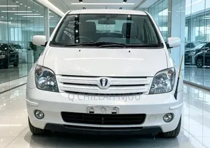 Toyota IST 2003 White