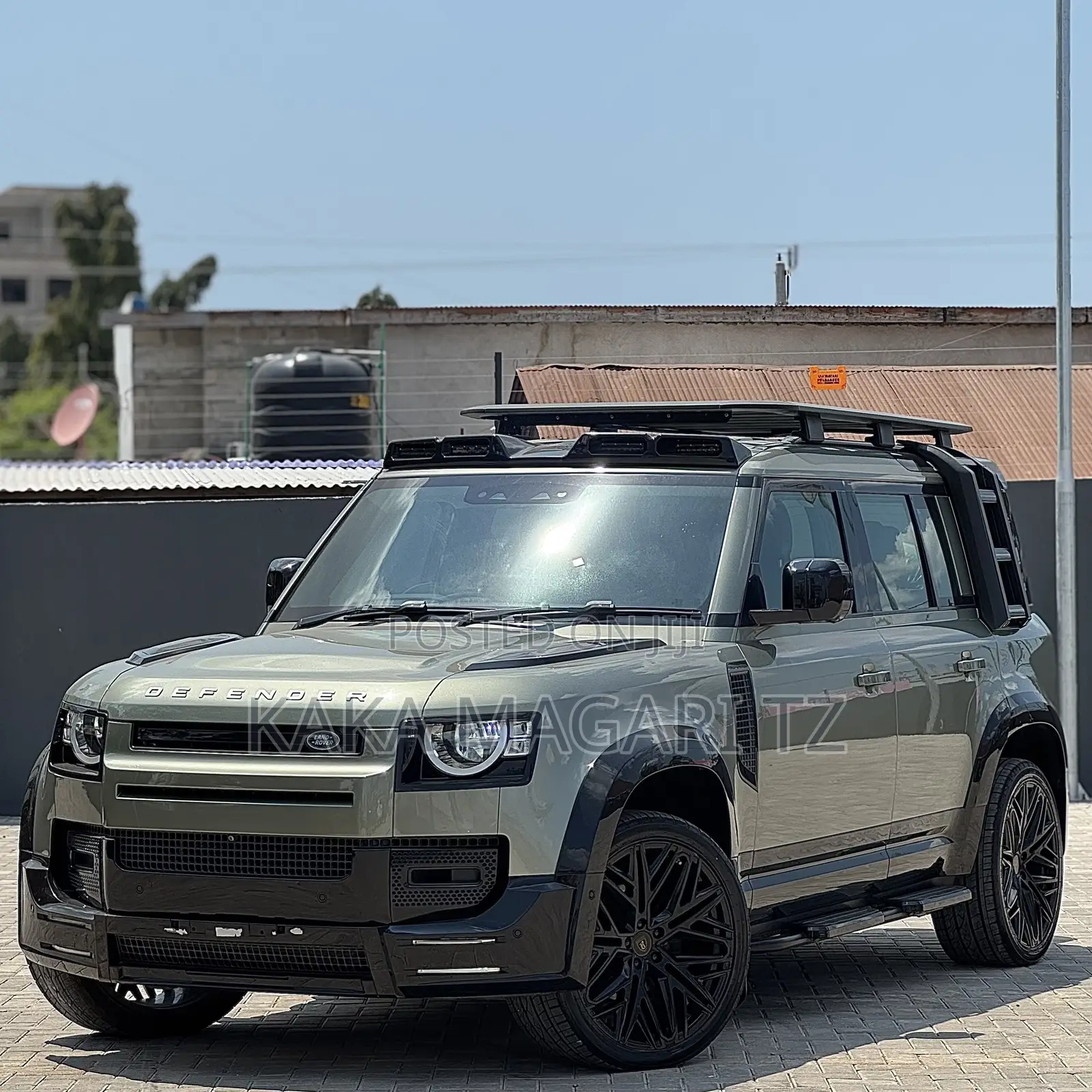 Land Rover Defender 2022 Green