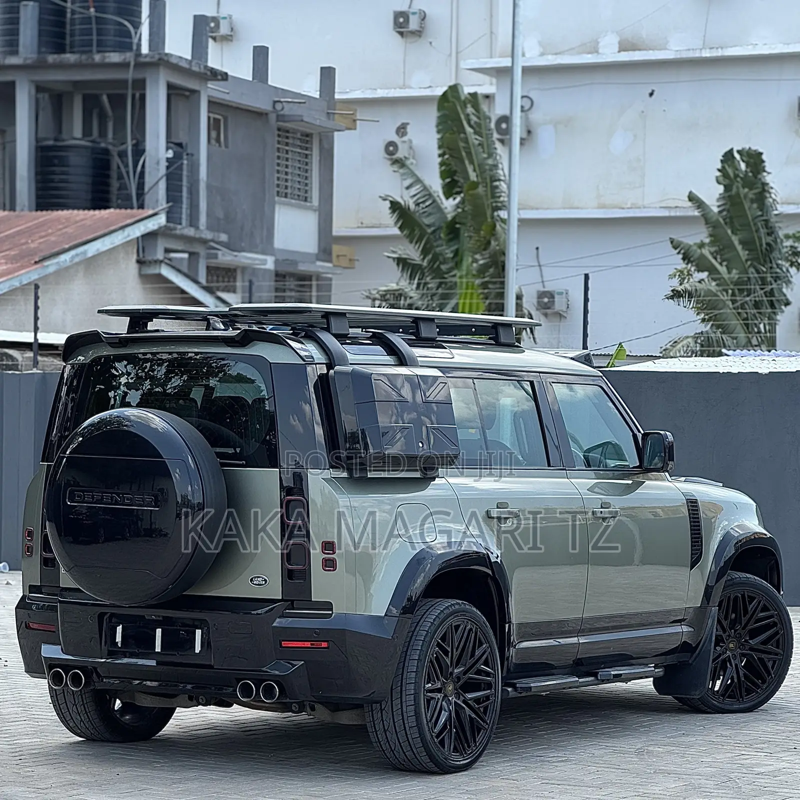 Land Rover Defender 2022 Green