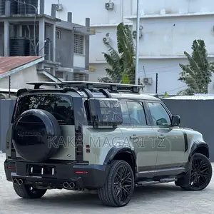 Land Rover Defender 2022 Green