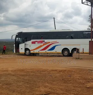 Bus 2020 White