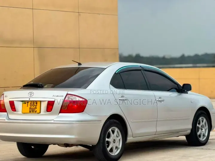 Toyota Premio 2004