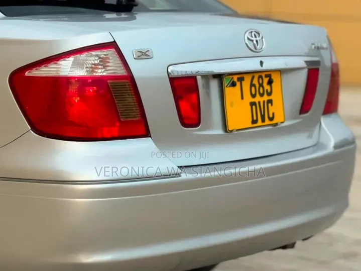 Toyota Premio 2004