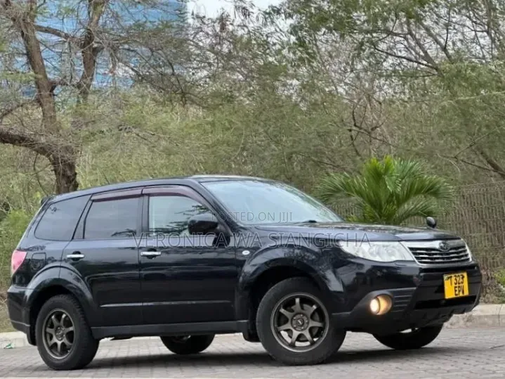 Subaru Forester 2010 Black