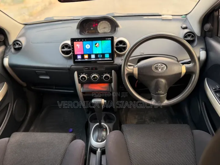 Toyota IST 2004 Silver