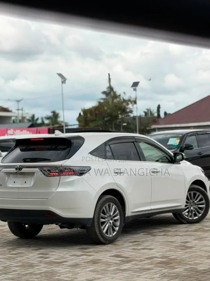 Toyota Harrier 2016 White