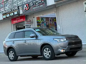 Mitsubishi Outlander 2013 Silver