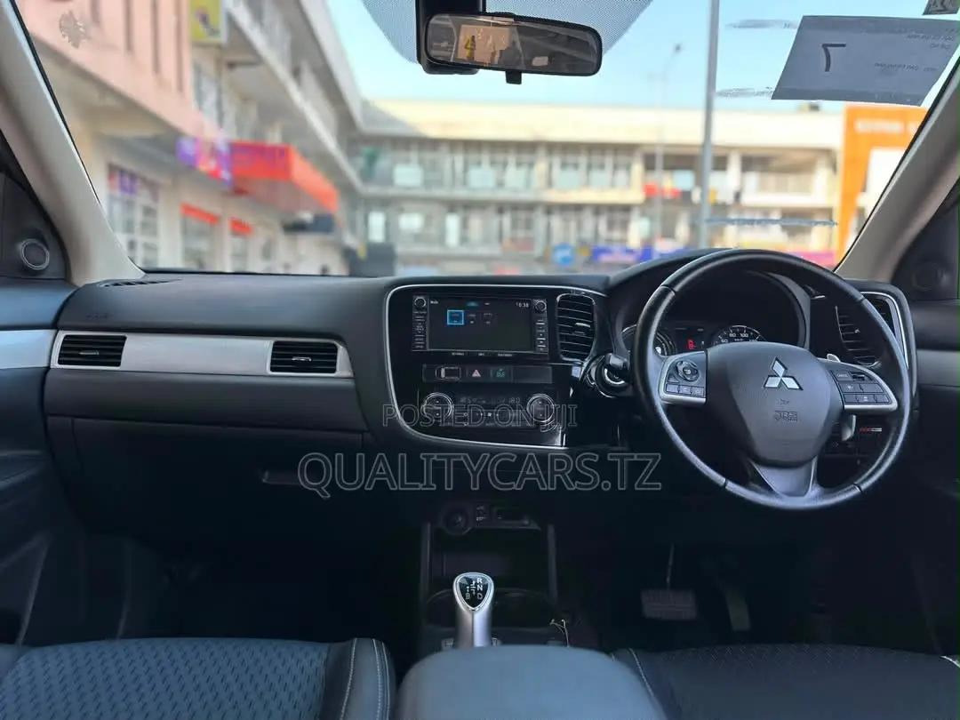 Mitsubishi Outlander 2013 Silver