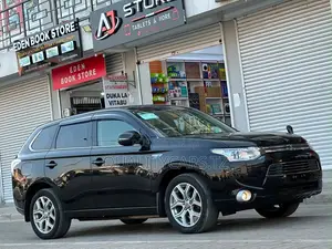 Mitsubishi Outlander 2013 Black