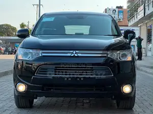 Mitsubishi Outlander 2013 Black