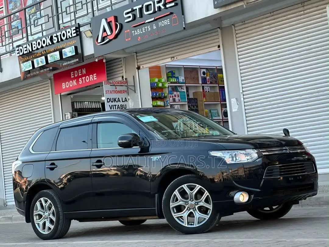 Mitsubishi Outlander 2013 Black