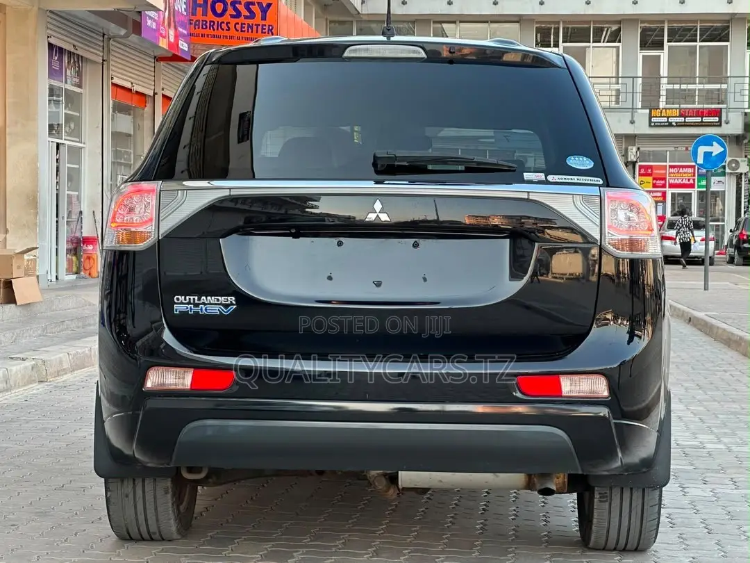 Mitsubishi Outlander 2013 Black