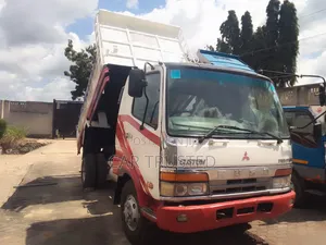 Fuso Tipper