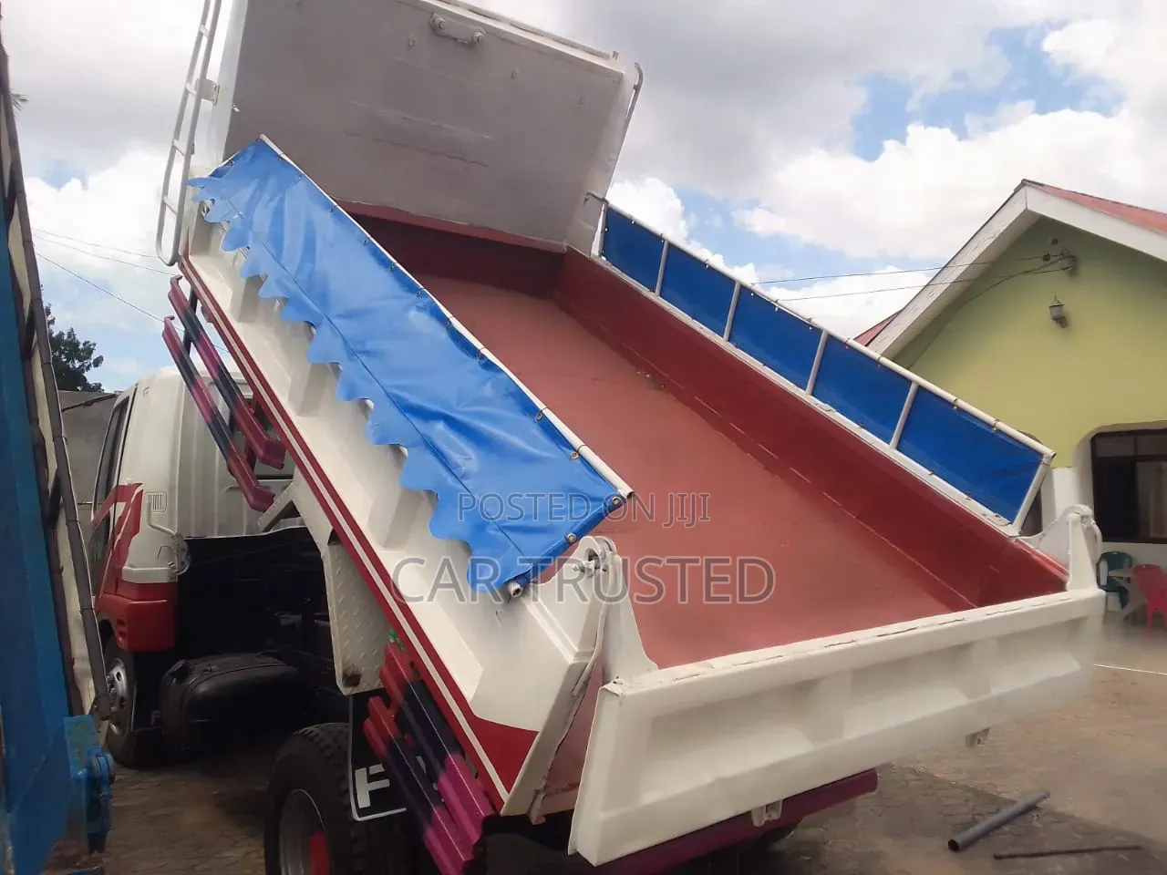 Fuso Tipper