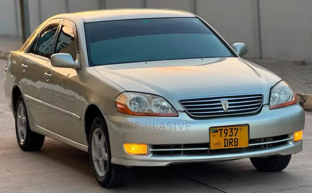 Toyota Mark II 2004 Silver
