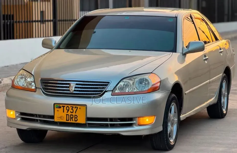 Toyota Mark II 2004 Silver