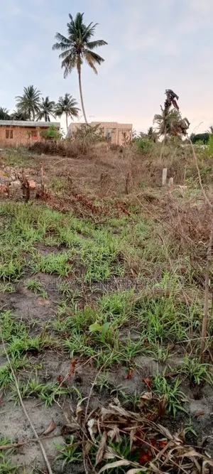 Kiwanja Kinauzwa SQM 1600