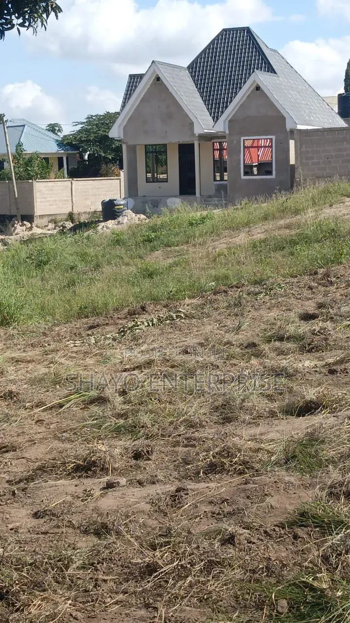 Kiwanja Kinauzwa SQM 1600