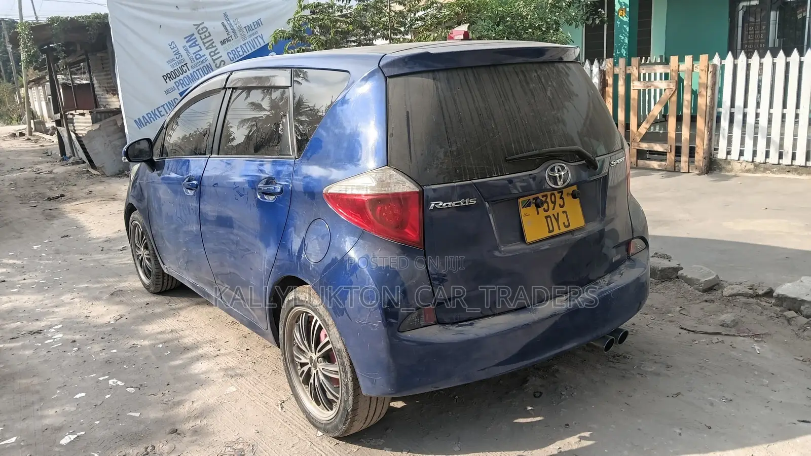 Toyota Ractis 2008 Blue