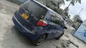 Toyota Ractis 2008 Blue