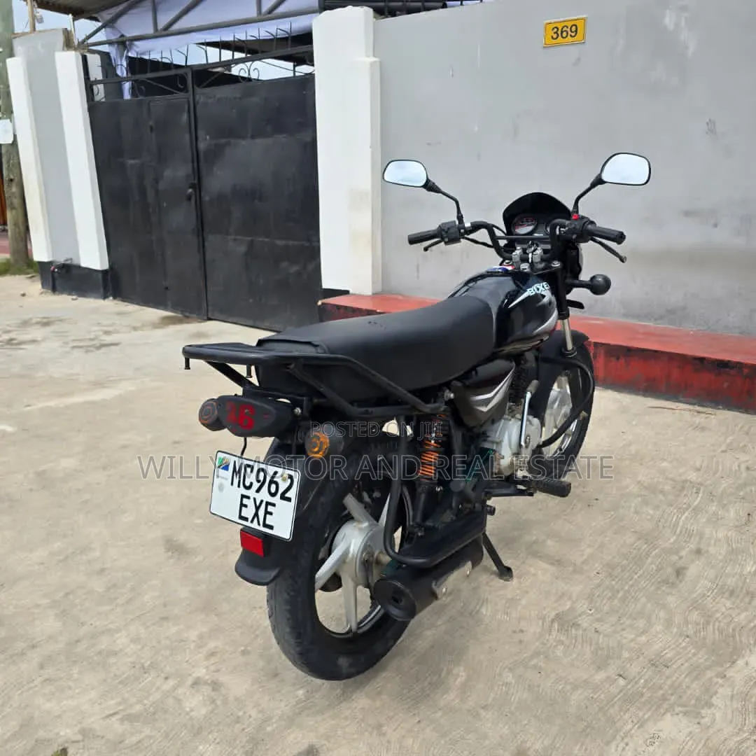 Bajaj Boxer 125 2022 Black