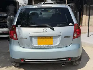 Mazda Verisa 2010 Gold