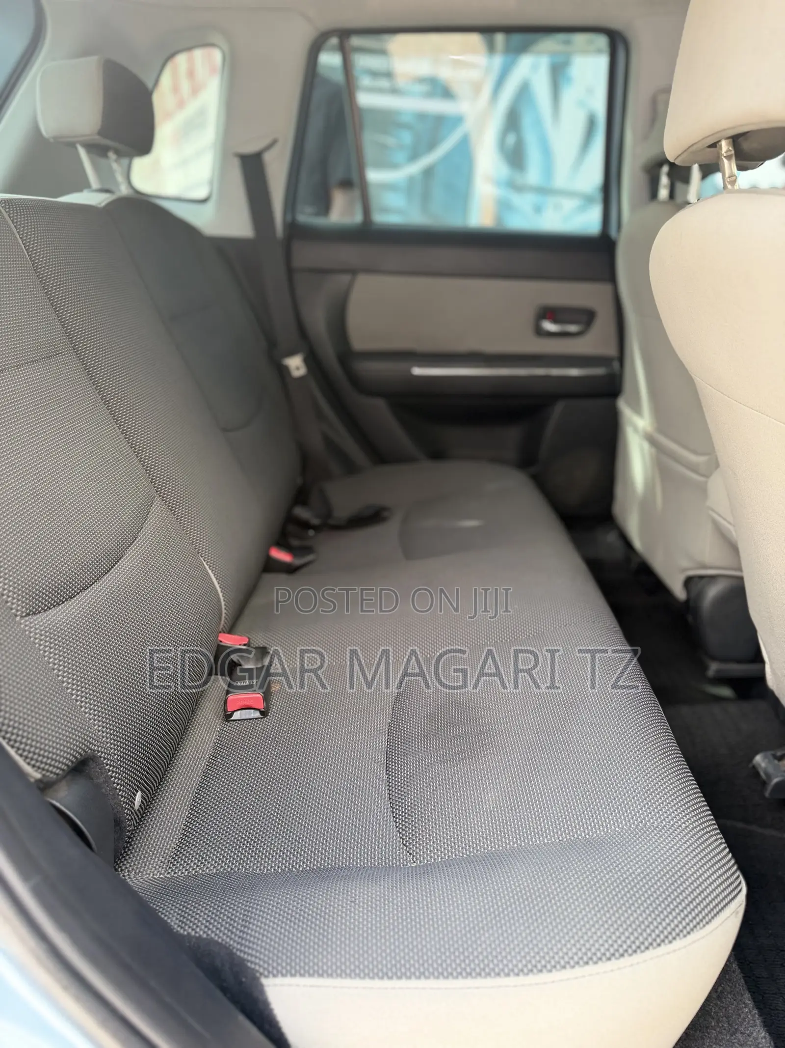 Mazda Verisa 2010 Gold
