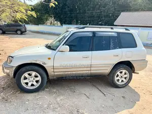 Toyota RAV4 1999 Pearl