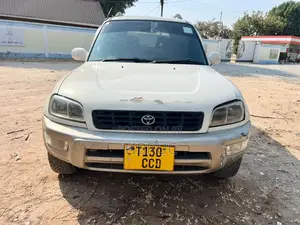 Toyota RAV4 1999 Pearl