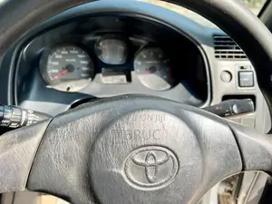 Toyota RAV4 1999 Pearl