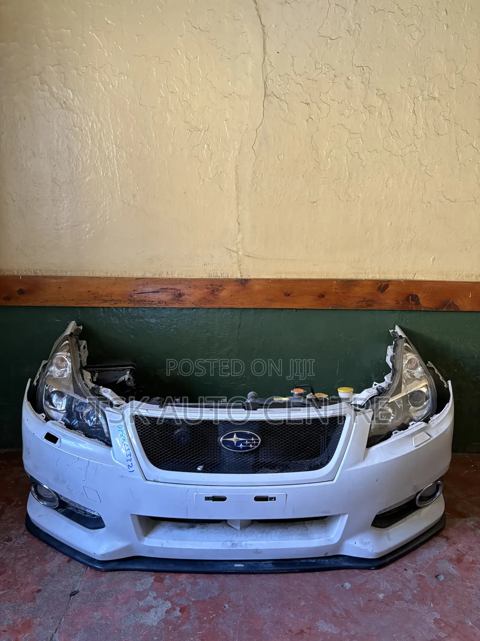 Subaru Legacy Nosecut